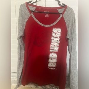 Detroit Red Wings Reebok Long Sleeved shirt-large